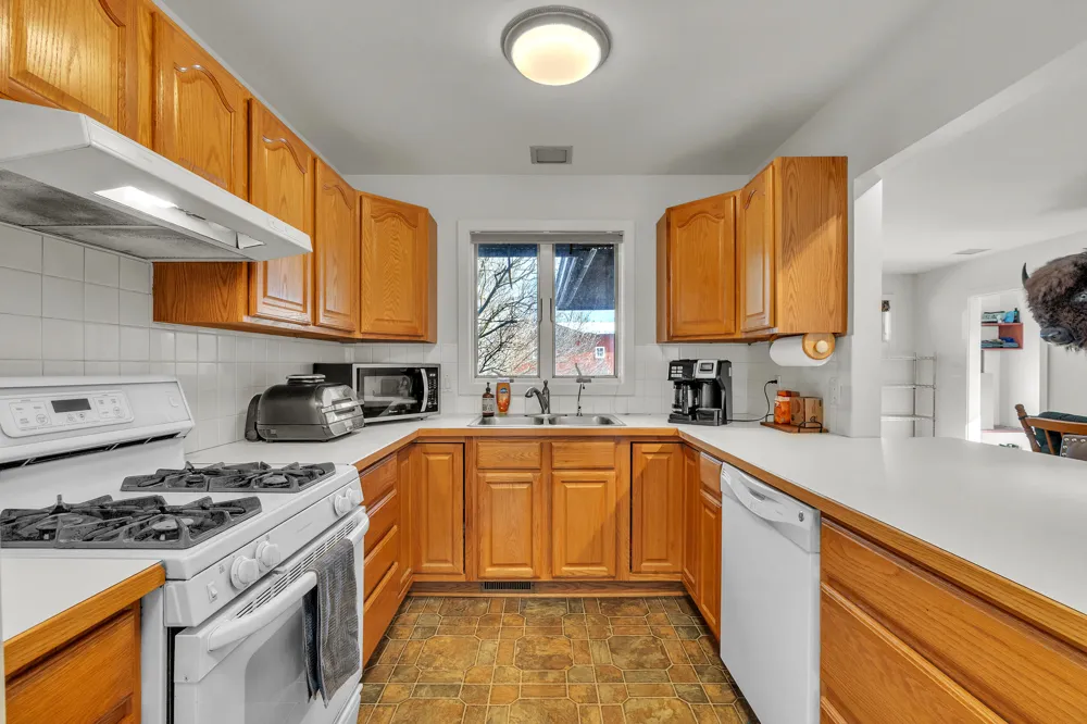 5200 Turtle Point Drive Northfield Township, MI 48105
