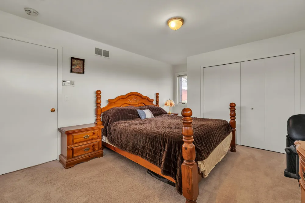5200 Turtle Point Drive Northfield Township, MI 48105