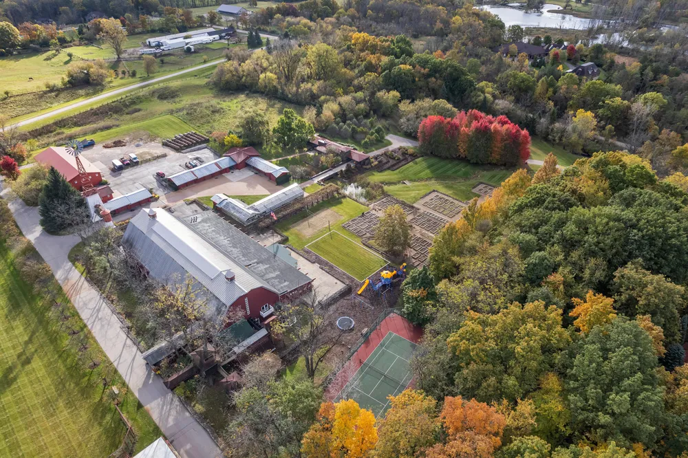 5200 Turtle Point Drive Northfield Township, MI 48105