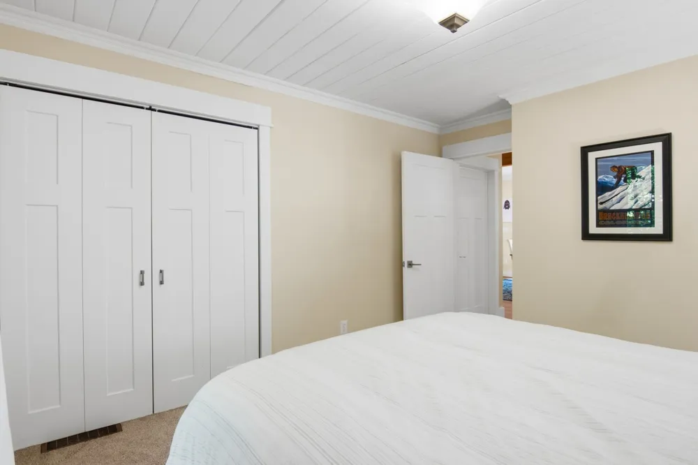 10520 S Dalzell Road Elmwood Charter Township, MI 49684