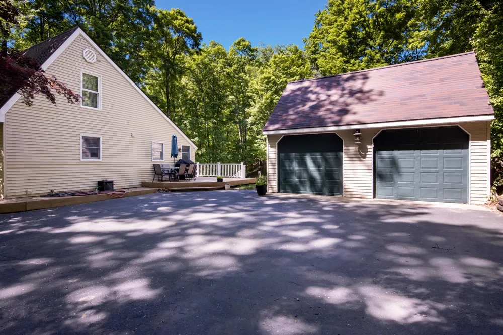 10520 S Dalzell Road Elmwood Charter Township, MI 49684