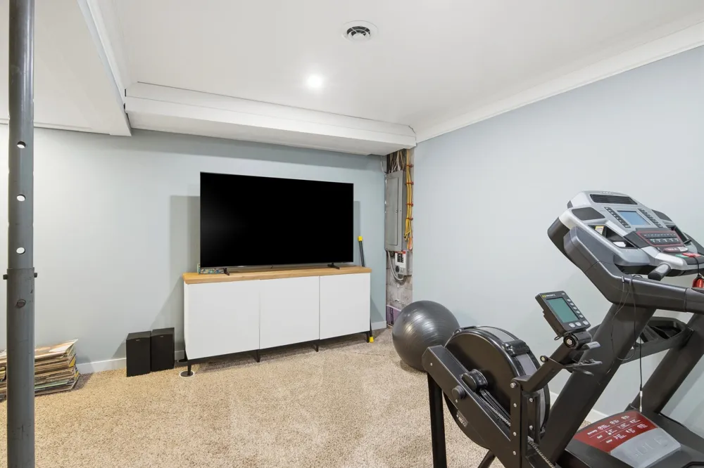 10520 S Dalzell Road Elmwood Charter Township, MI 49684