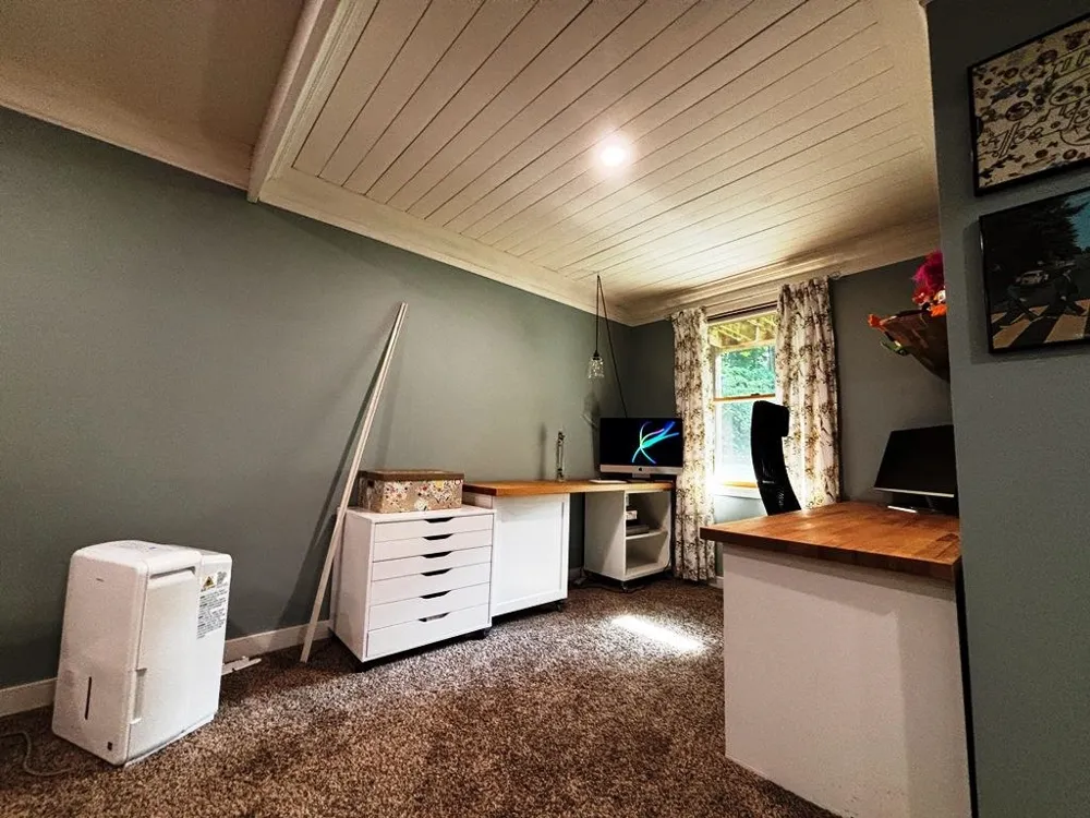 10520 S Dalzell Road Elmwood Charter Township, MI 49684