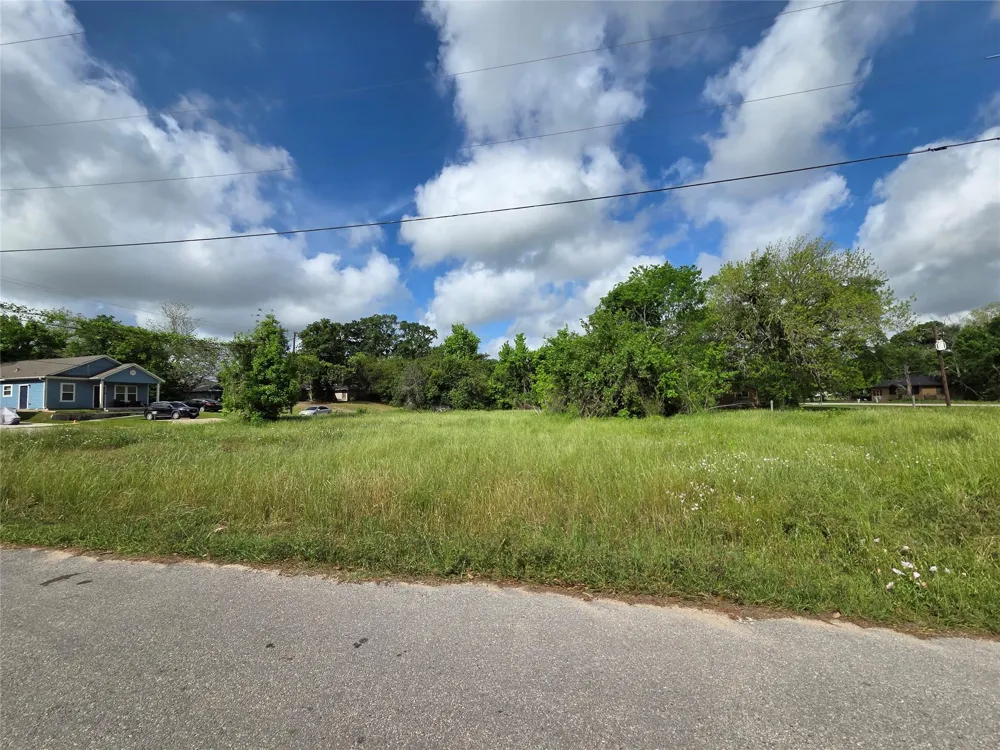601 Franklin Street Liberty, TX 77575