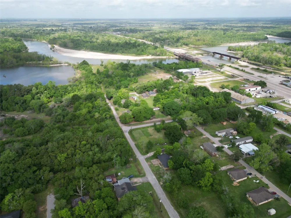 601 Franklin Street Liberty, TX 77575