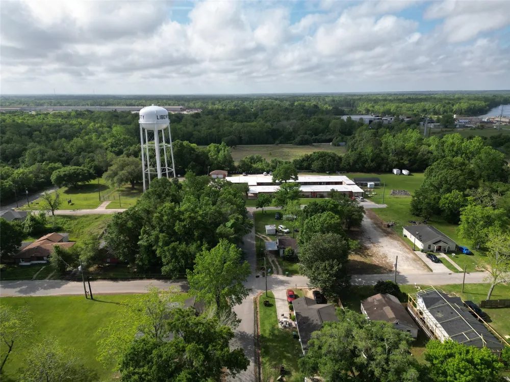 601 Franklin Street Liberty, TX 77575