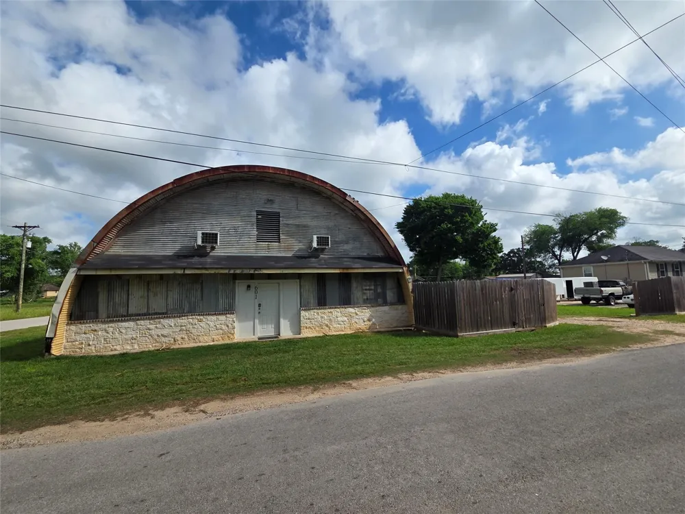 601 Franklin Street Liberty, TX 77575