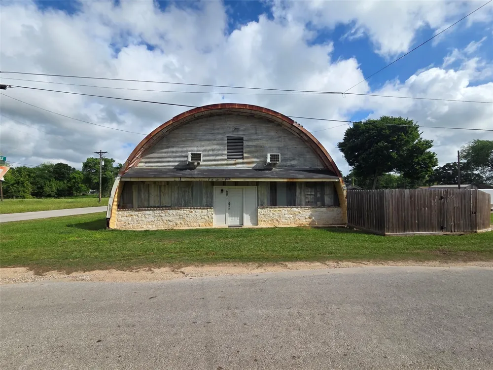 601 Franklin Street Liberty, TX 77575