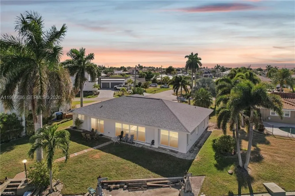 1819 SE 43 St Cape Coral, FL 33904