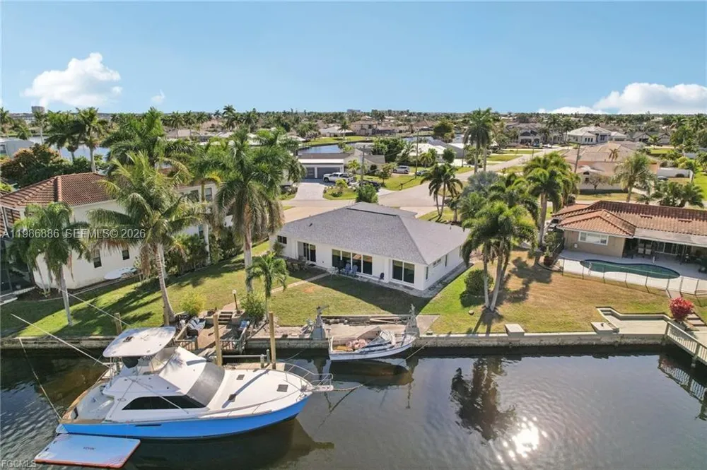 1819 SE 43 St Cape Coral, FL 33904