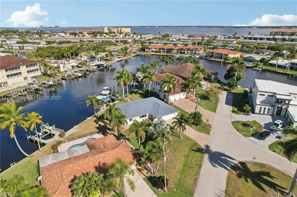1819 SE 43 St Cape Coral, FL 33904
