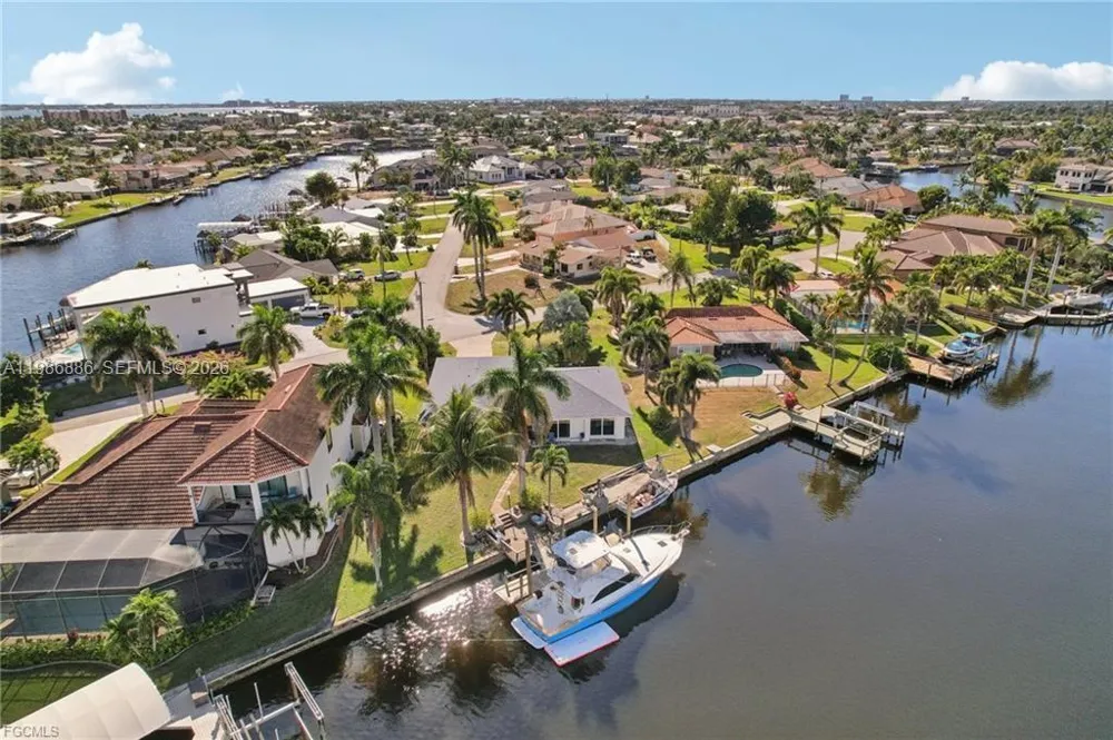 1819 SE 43 St Cape Coral, FL 33904