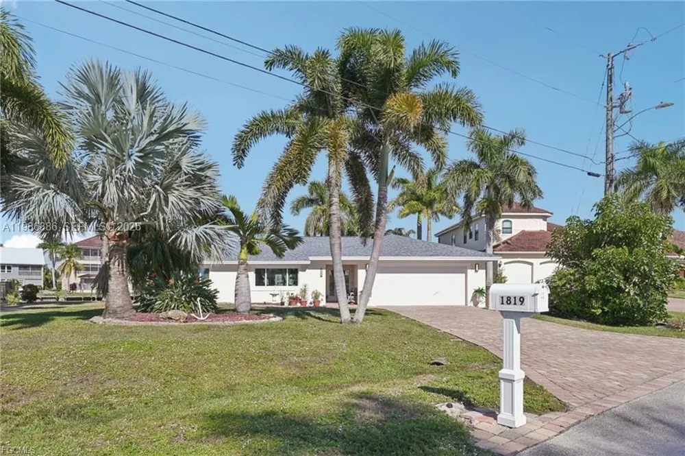 1819 SE 43 St Cape Coral, FL 33904