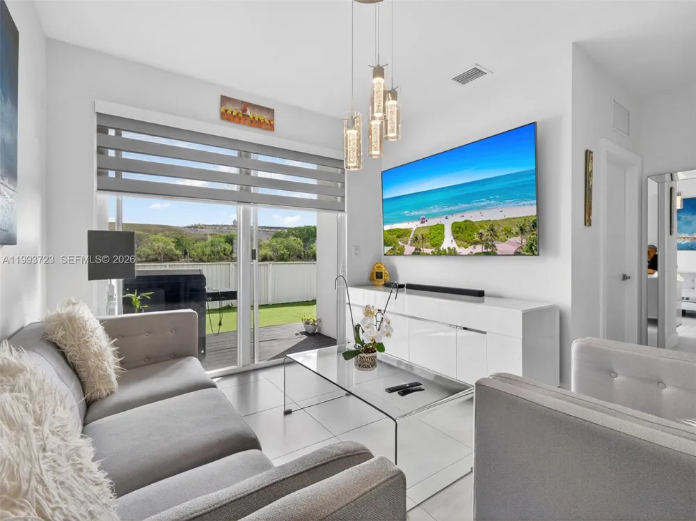 7159 NW 102nd Place Doral, FL 33178