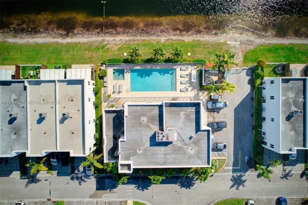 7159 NW 102nd Place Doral, FL 33178