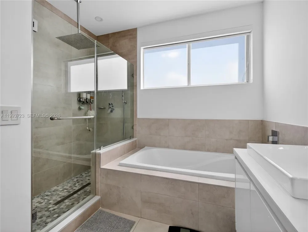 7159 NW 102nd Place Doral, FL 33178