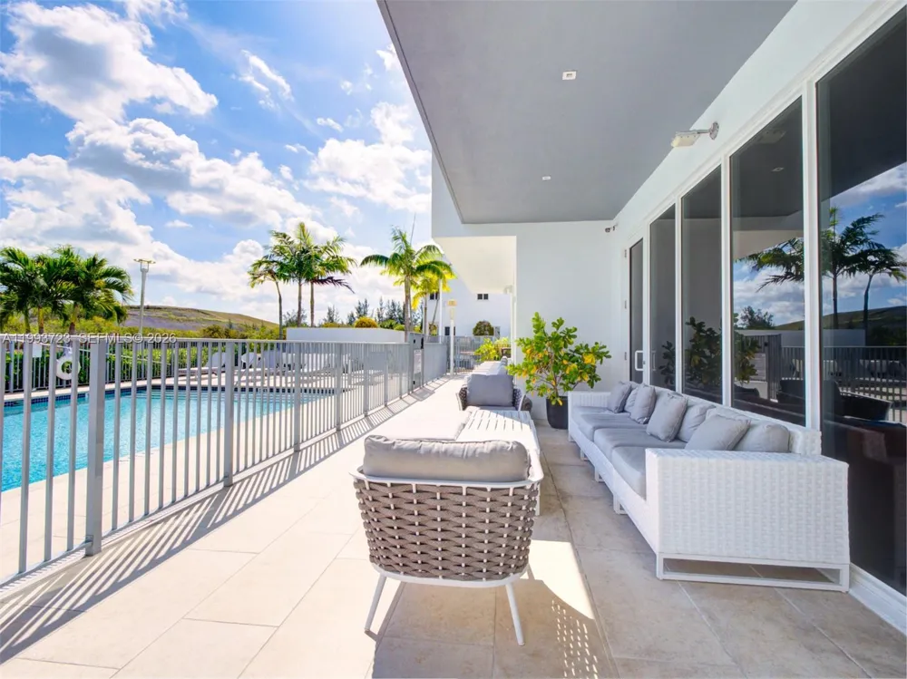 7159 NW 102nd Place Doral, FL 33178