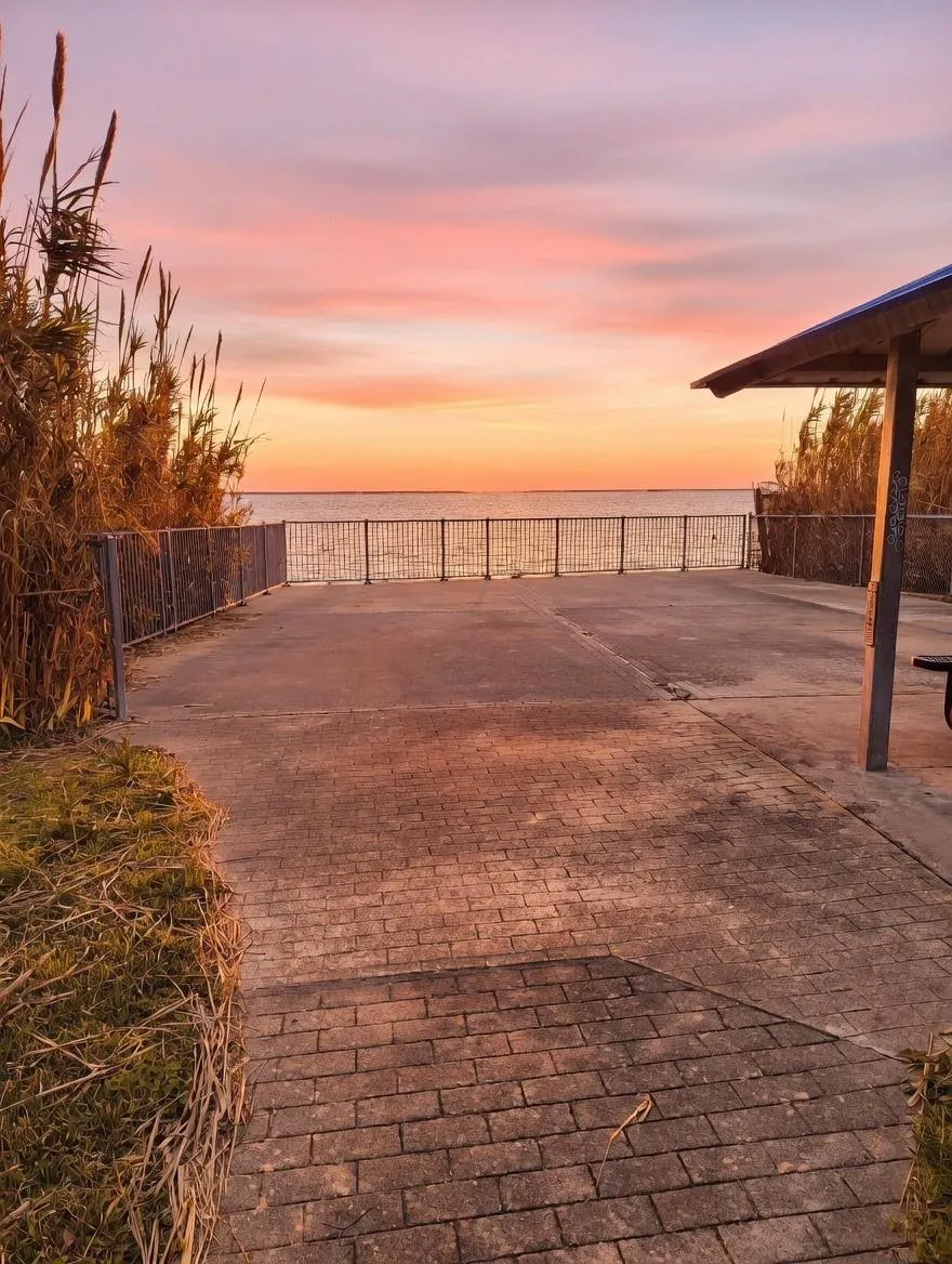 125 Bay Shore Drive La Porte, TX 77571