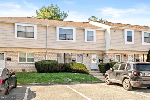 1614 SILVER COURT