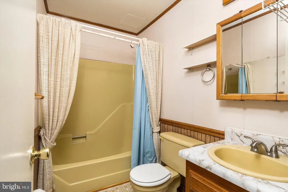 1614 SILVER COURT Hamilton, NJ 08690