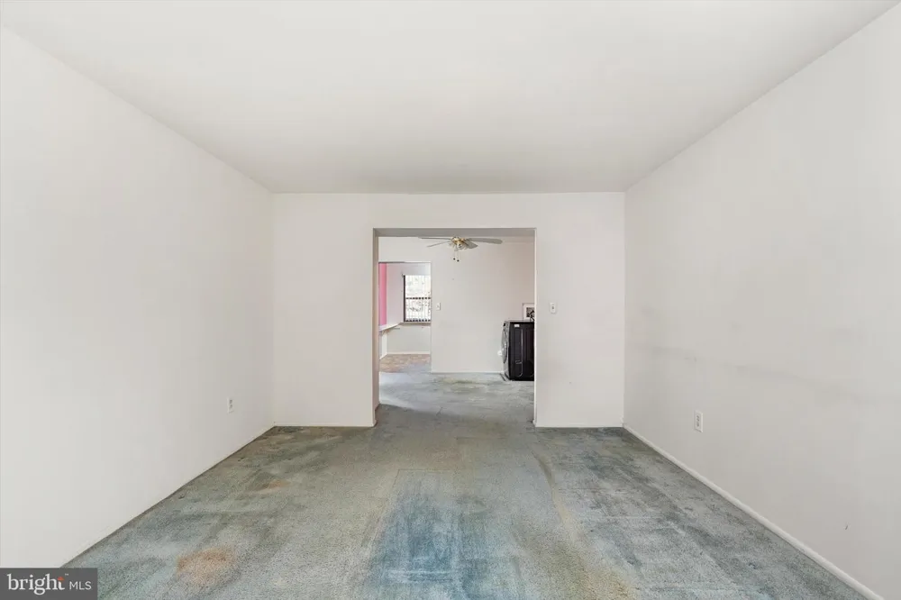 1614 SILVER COURT Hamilton, NJ 08690