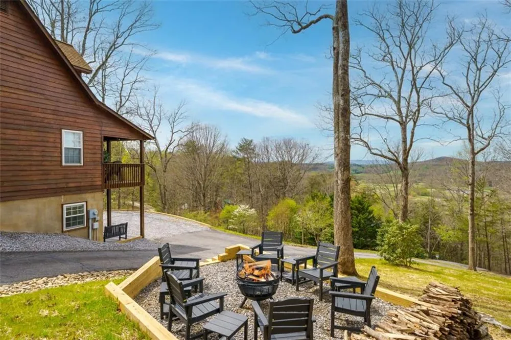 239 Northwoods Circle Blairsville, GA 30512