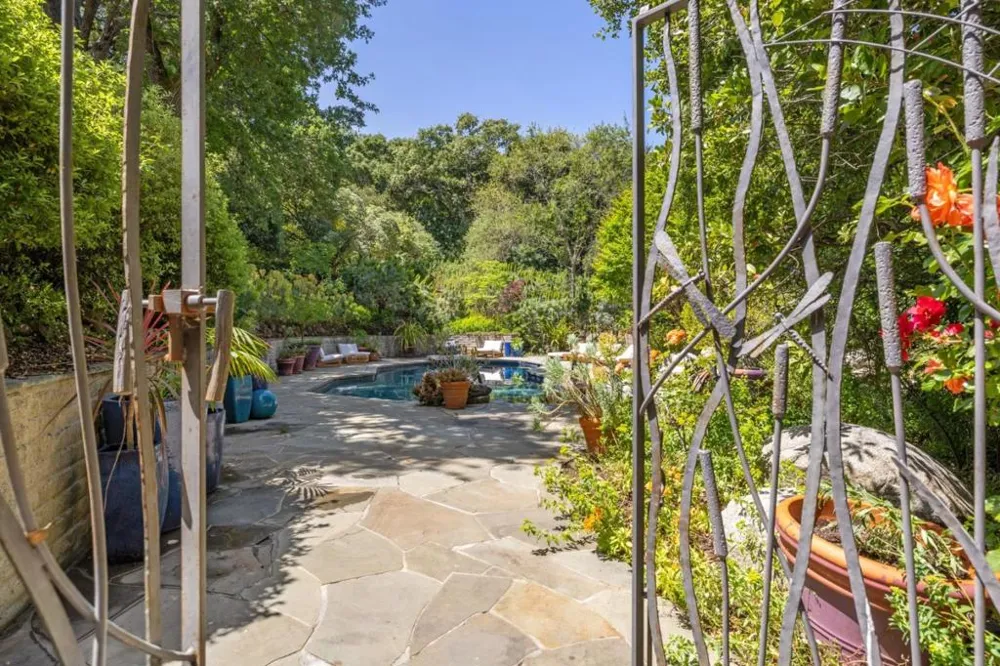 138 Bolivar Lane Portola Valley, CA 94028