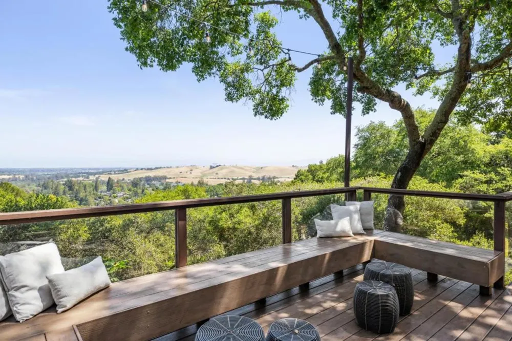 138 Bolivar Lane Portola Valley, CA 94028