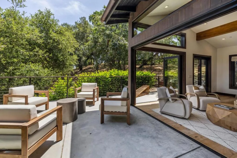 138 Bolivar Lane Portola Valley, CA 94028