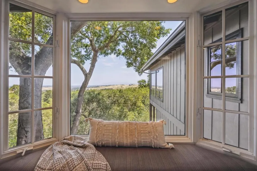 138 Bolivar Lane Portola Valley, CA 94028