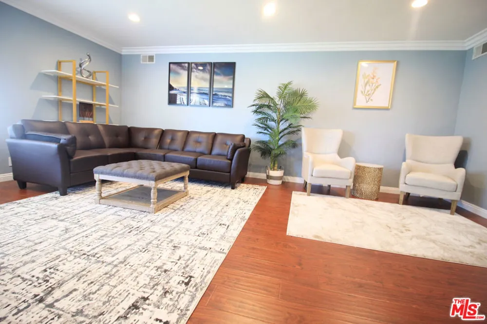 6605 S Sherbourne Drive Los Angeles, CA 90056