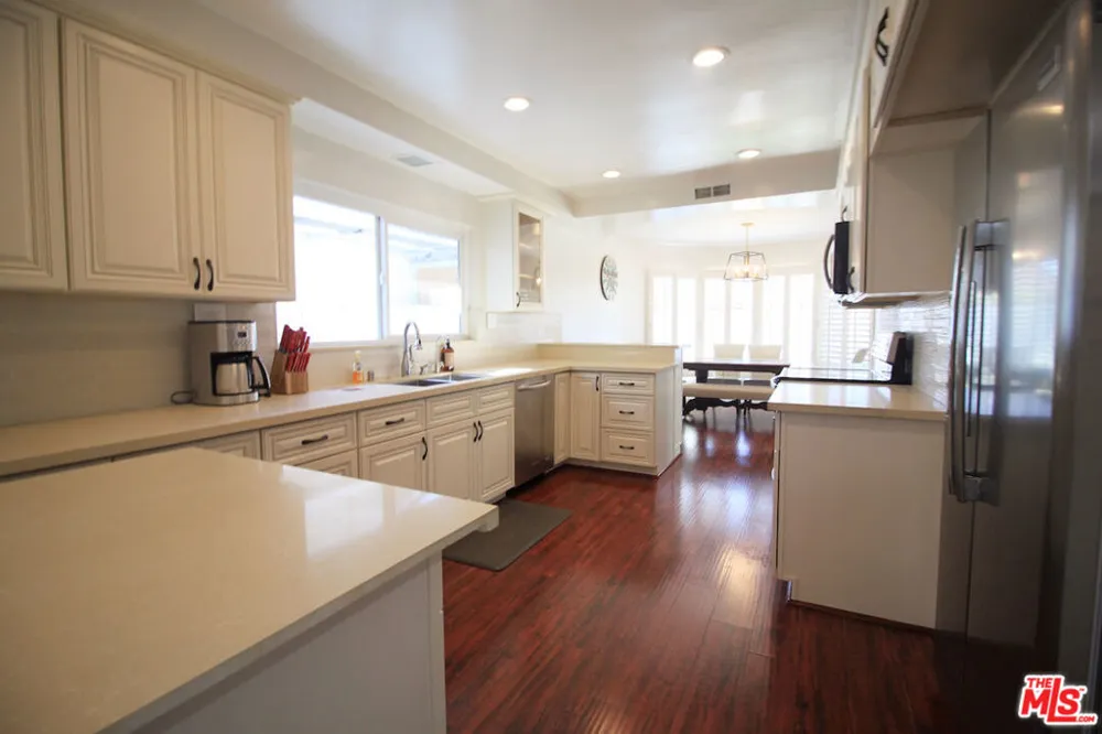 6605 S Sherbourne Drive Los Angeles, CA 90056