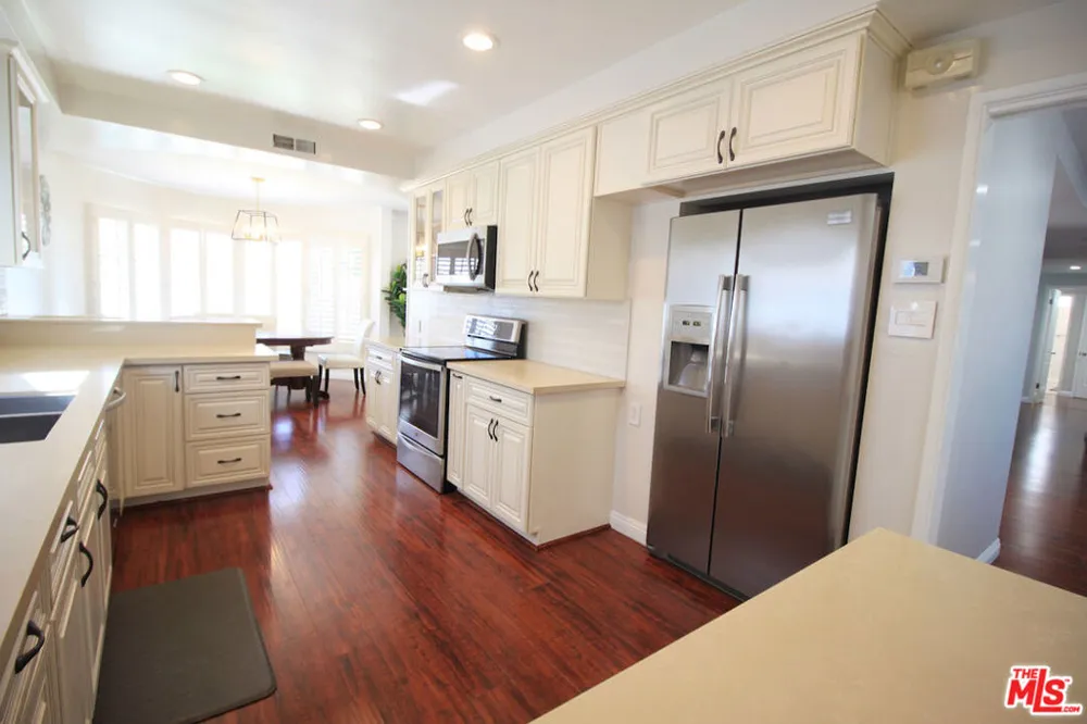 6605 S Sherbourne Drive Los Angeles, CA 90056