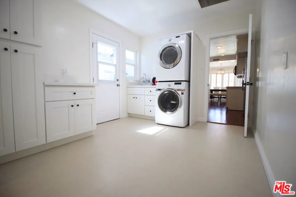 6605 S Sherbourne Drive Los Angeles, CA 90056