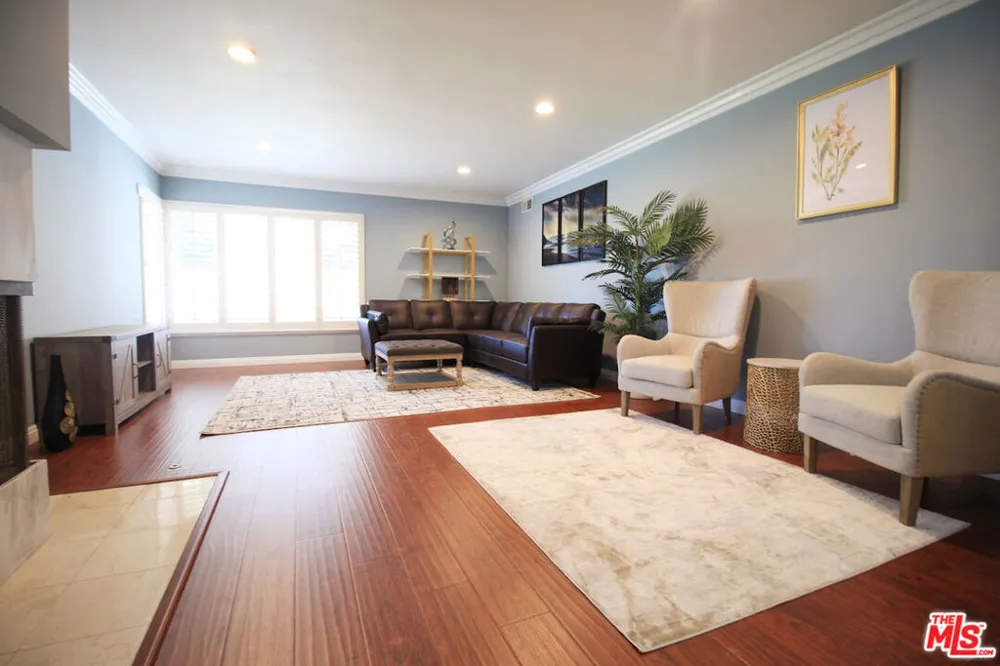 6605 S Sherbourne Drive Los Angeles, CA 90056