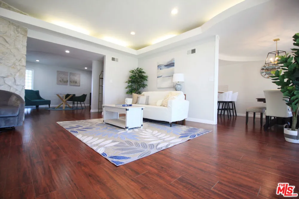 6605 S Sherbourne Drive Los Angeles, CA 90056