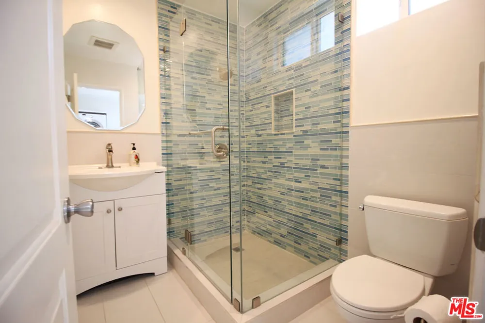 6605 S Sherbourne Drive Los Angeles, CA 90056