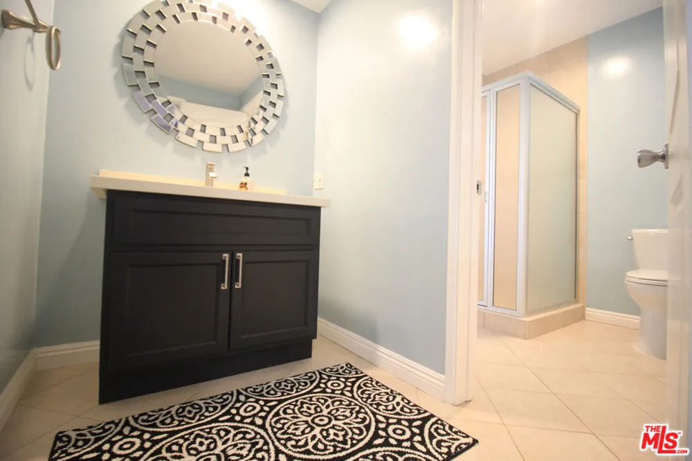 6605 S Sherbourne Drive Los Angeles, CA 90056