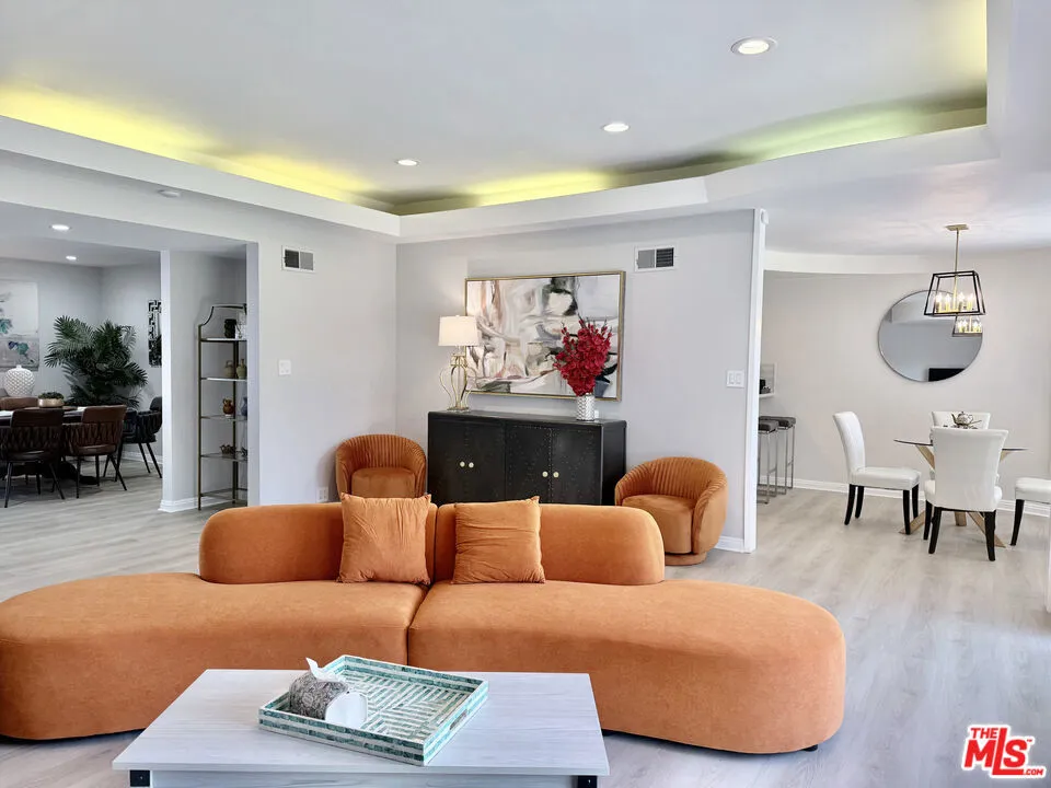 6605 S Sherbourne Drive Los Angeles, CA 90056