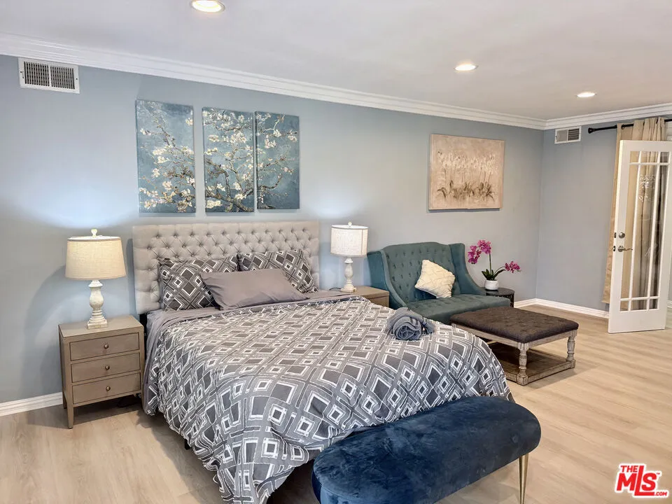 6605 S Sherbourne Drive Los Angeles, CA 90056