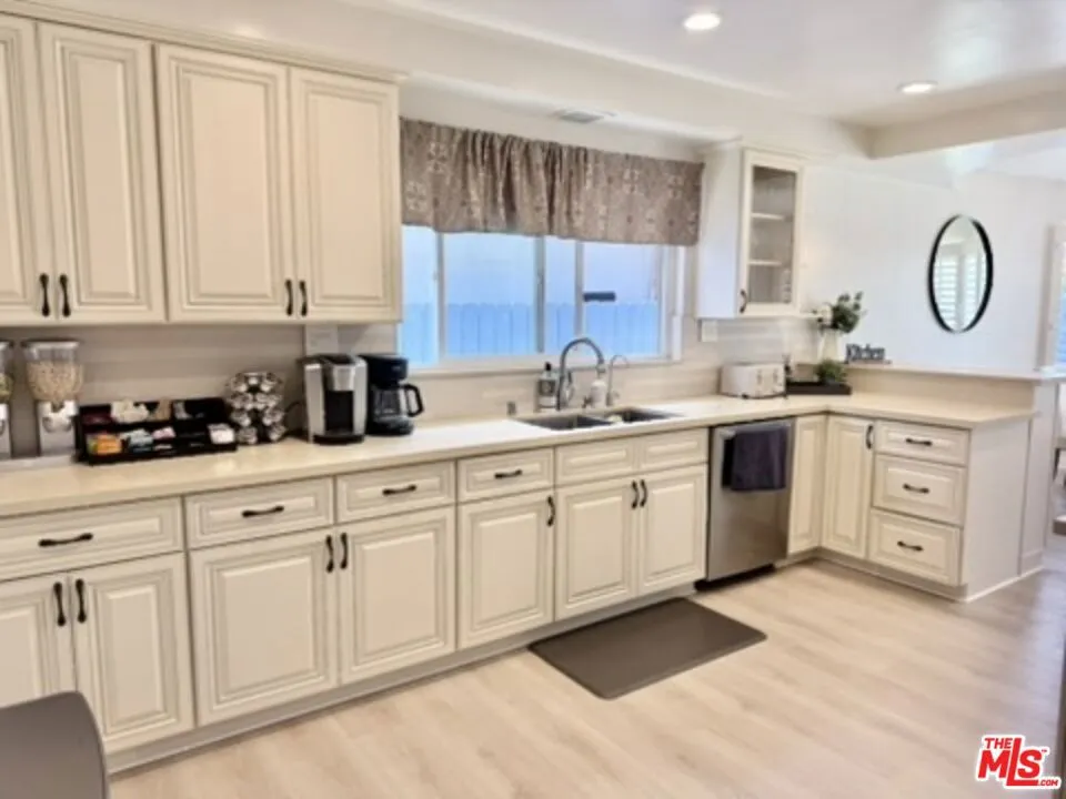 6605 S Sherbourne Drive Los Angeles, CA 90056