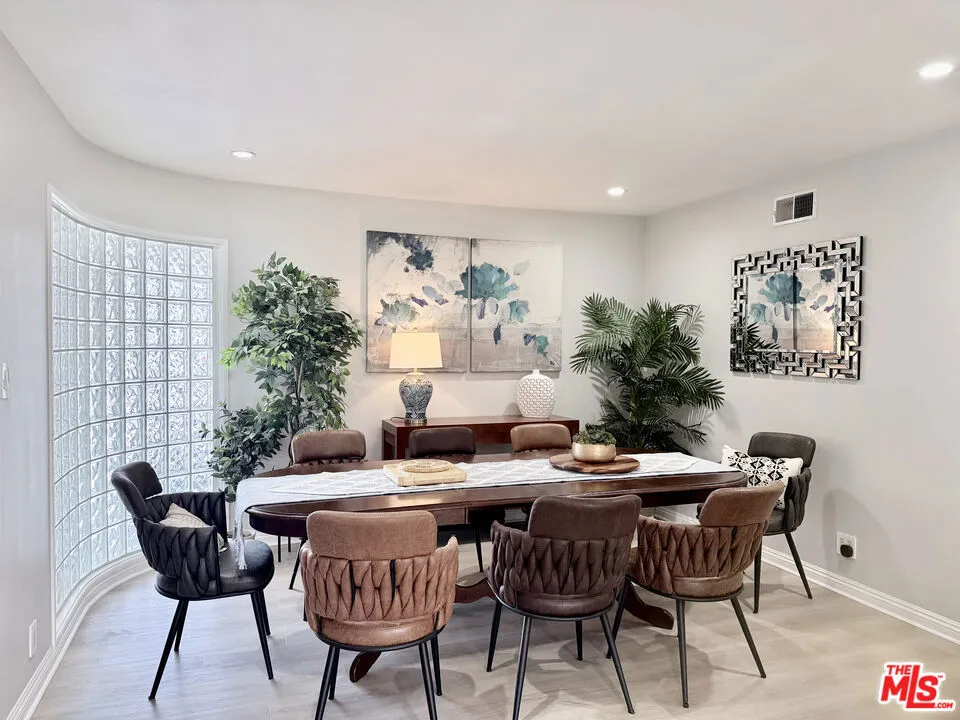 6605 S Sherbourne Drive Los Angeles, CA 90056