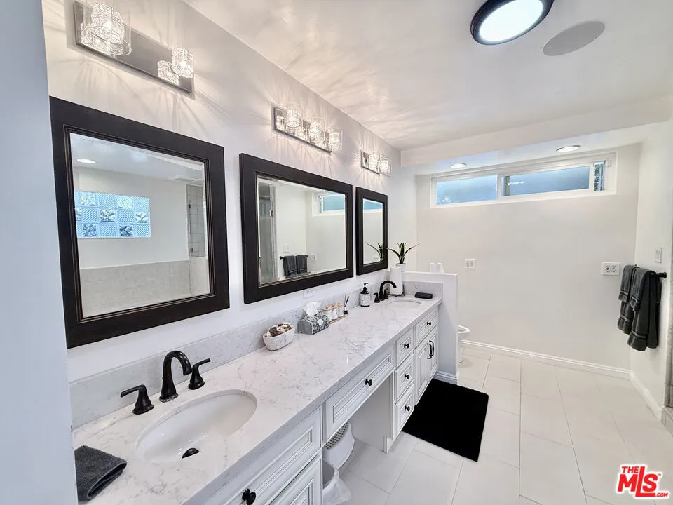 6605 S Sherbourne Drive Los Angeles, CA 90056