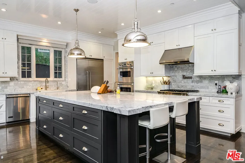 10161 VALLEY SPRING LANE Toluca Lake, CA 91602