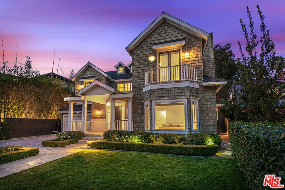 10161 VALLEY SPRING LANE Toluca Lake, CA 91602