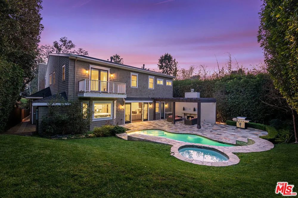 10161 VALLEY SPRING LANE Toluca Lake, CA 91602