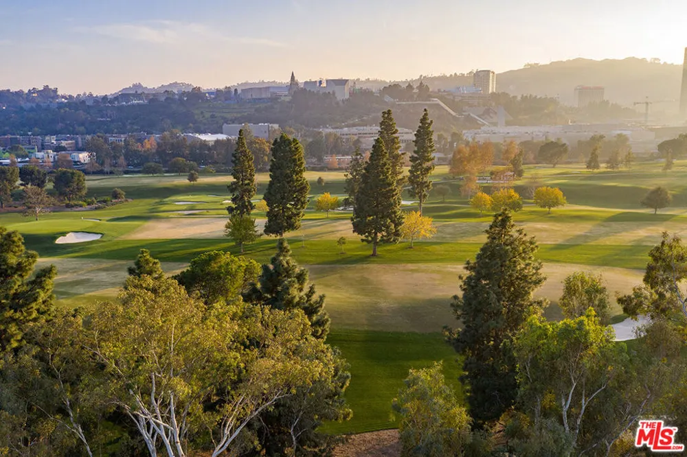 10161 VALLEY SPRING LANE Toluca Lake, CA 91602