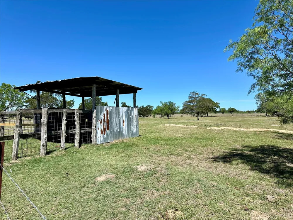 924 Hwy 95 S Smithville, TX 78957