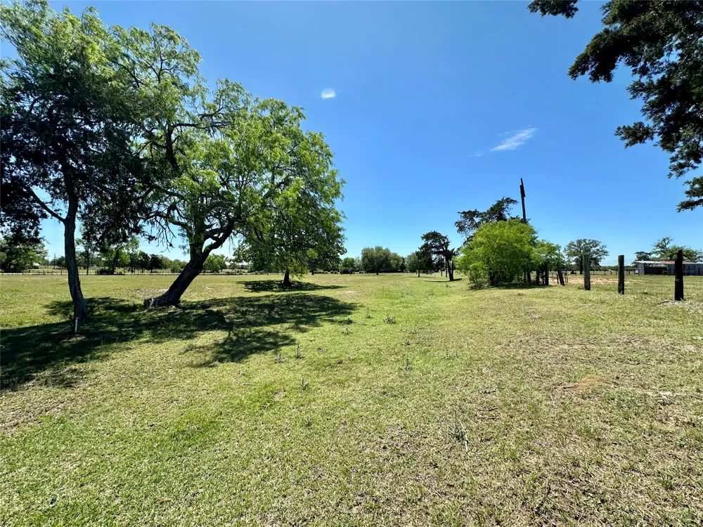 924 Hwy 95 S Smithville, TX 78957