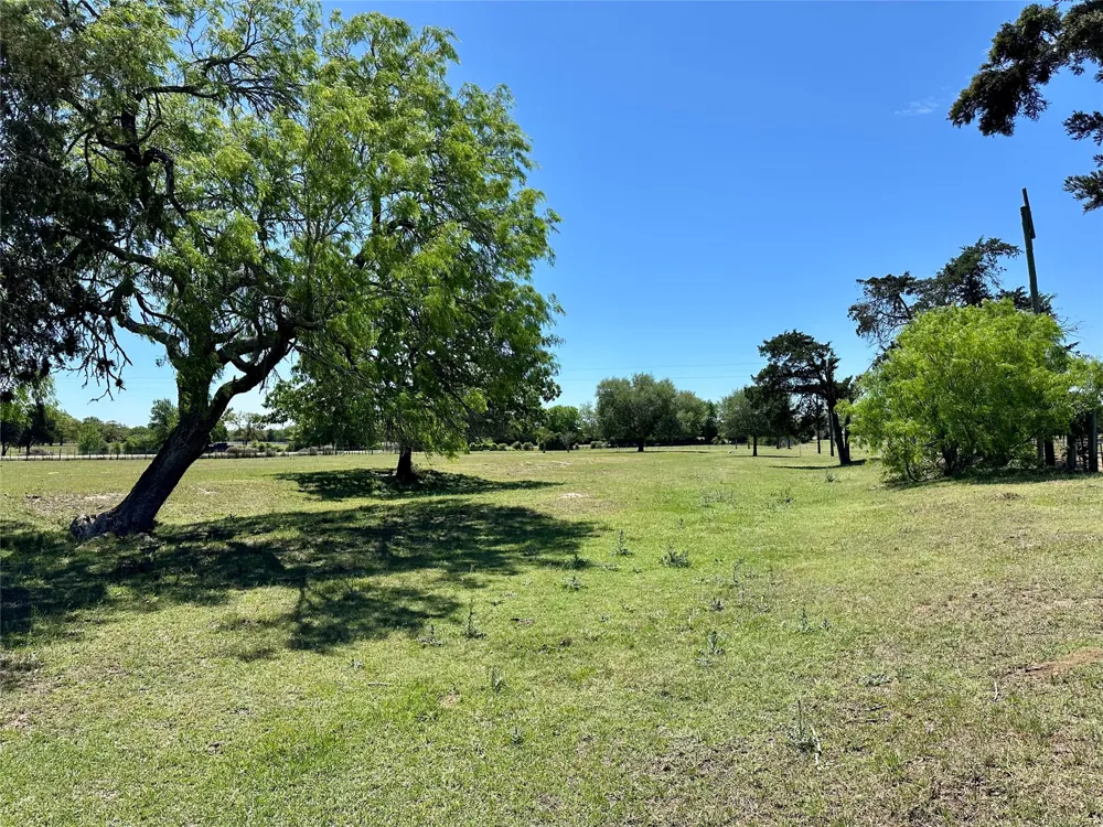 924 Hwy 95 S Smithville, TX 78957